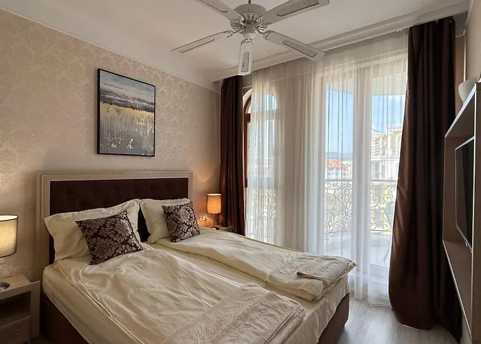 Bratanov Harmony Monte Carlo Apartment