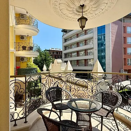 Bratanov Harmony Monte Carlo Апартаменты *