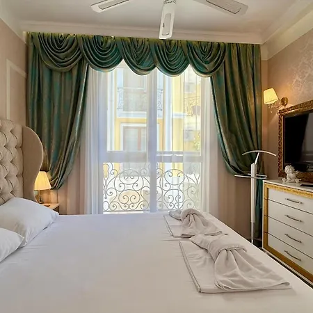 Bratanov Harmony Monte Carlo Apartment *