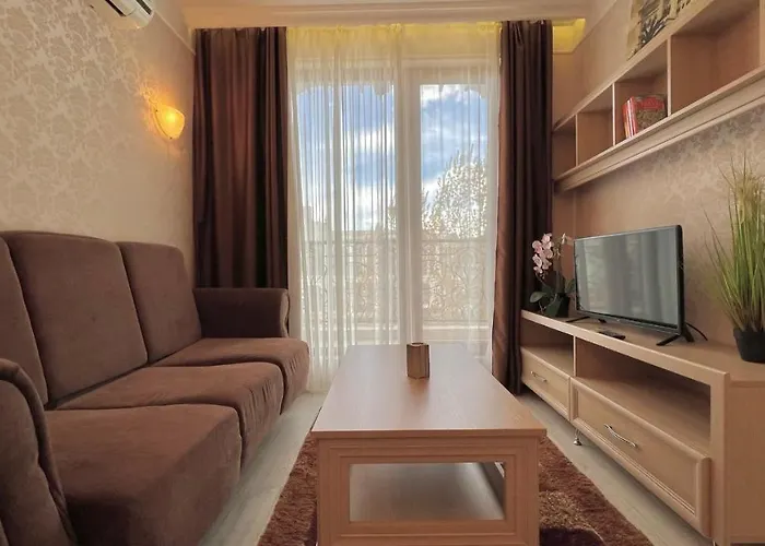 Bratanov Harmony Monte Carlo 公寓